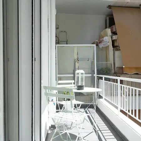 1br Next To Metro Modern Living & Arcade Machine Lägenhet Aten