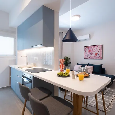 1br Next To Metro Modern Living & Arcade Machine